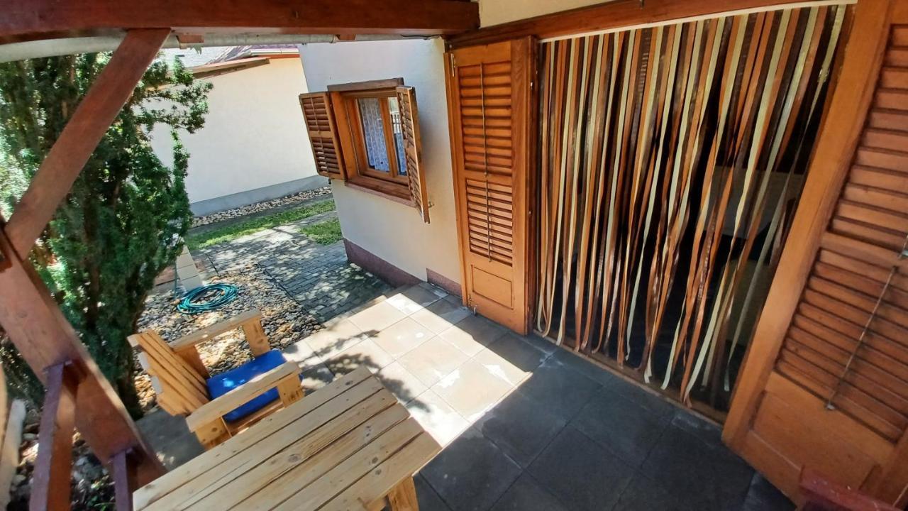 Relax Ii. Vendeghaz Villa Dunapataj Exterior photo